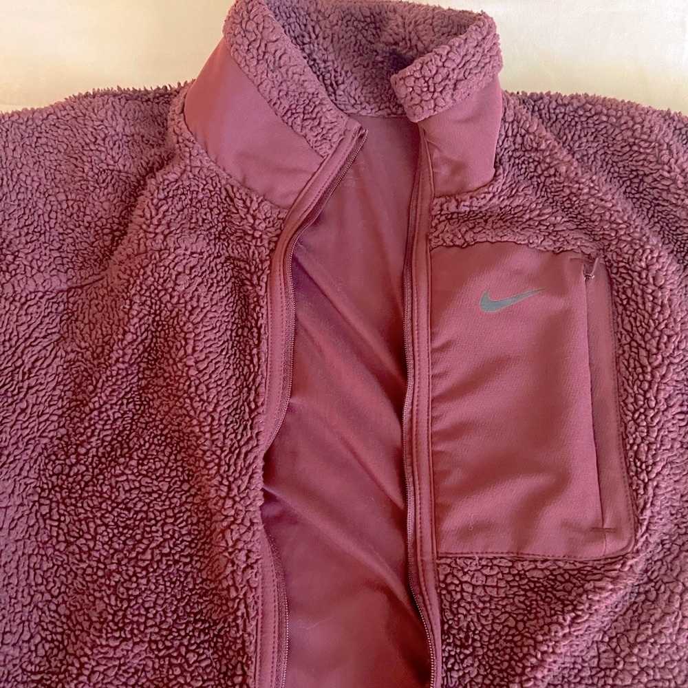 NIKE Sherpa zip up jacket